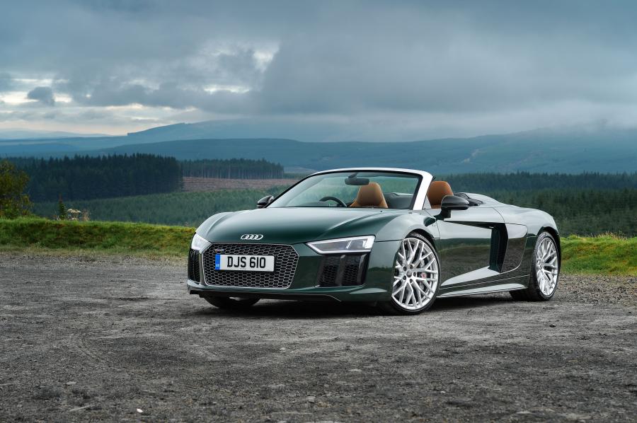  Audi R8 Spyder V10 Plus 2017 года  (UK) (фото 37 из 40)